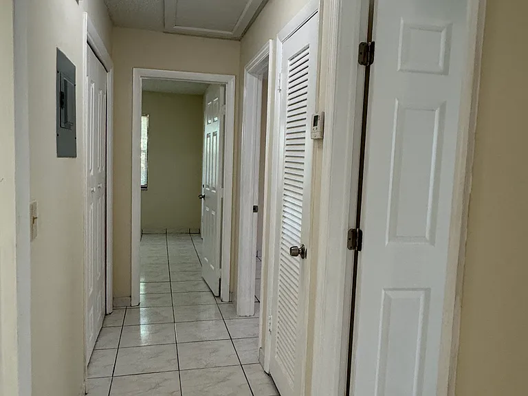 4371 Riverside Dr #D — Photo 13