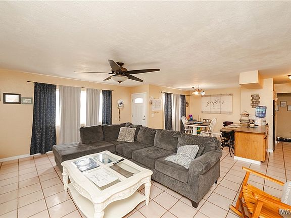 3rd image of 1195 Quartz Avenue