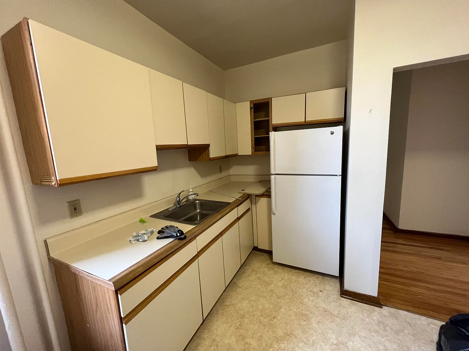 1 bed, 1.0 bath, 900 sqft, $1,875 — Photo 3