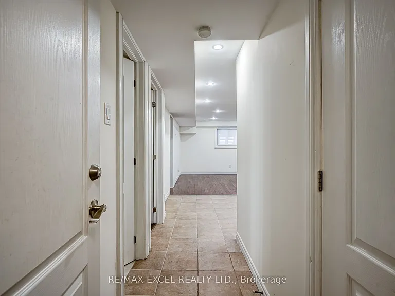 45 Millbank Ct #BASEMENT — Photo 4