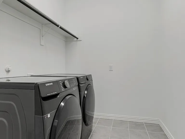 8308 Pine Valley Dr — Photo 13