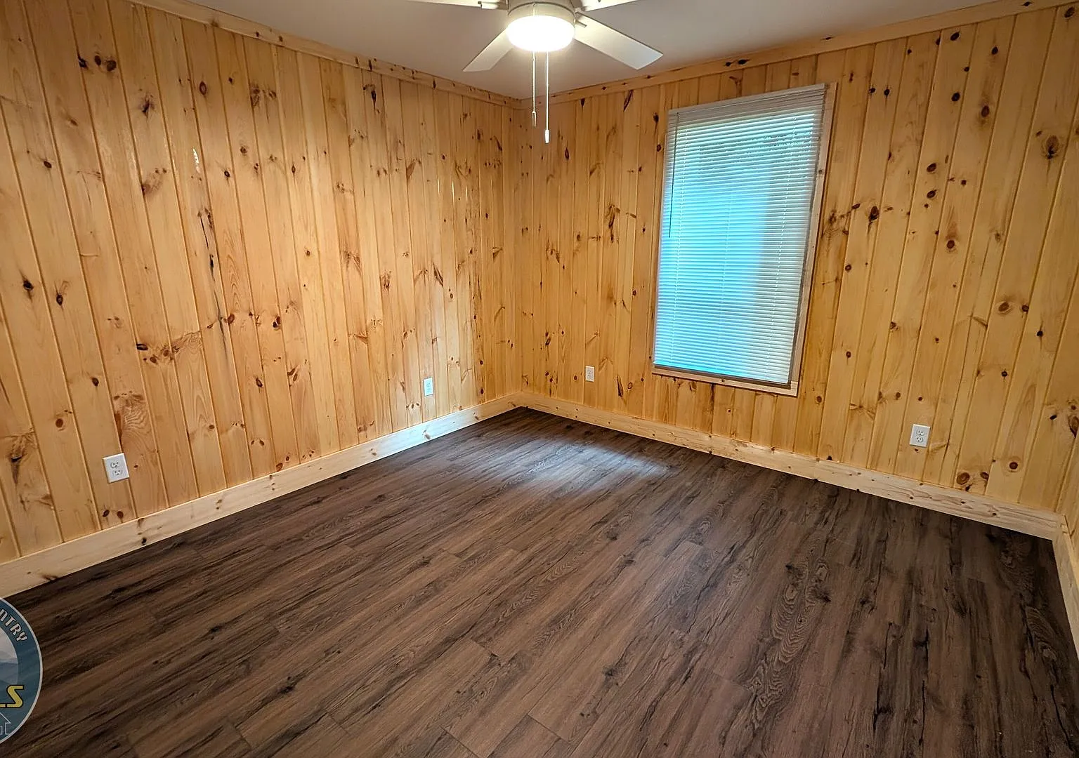 Available Now: House on AppleCart Stop! — Photo 2