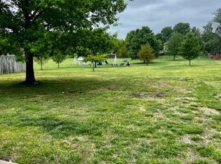 643 Chitwood Ln, Nixa, MO 65714