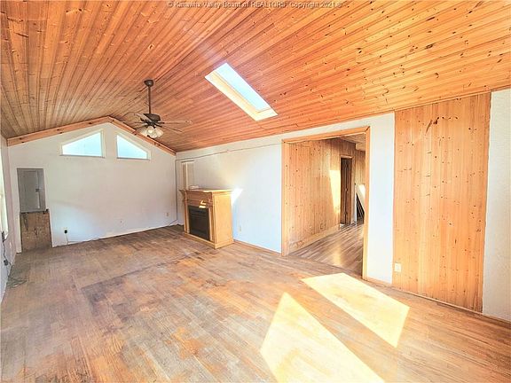 4th image of 11446 Kanawha Ave