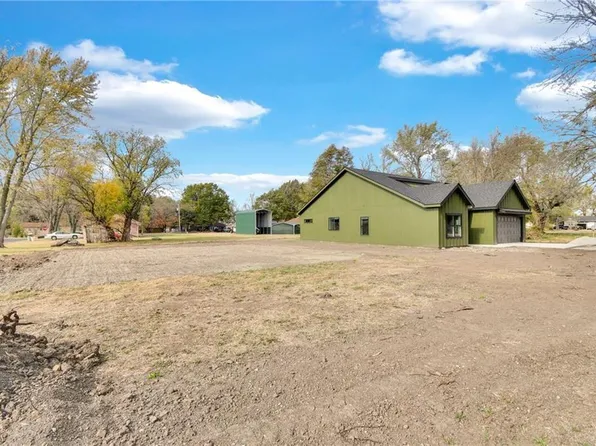 300 N Olive St, Holden, MO 64040