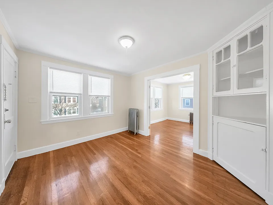 25 5th Ave #3