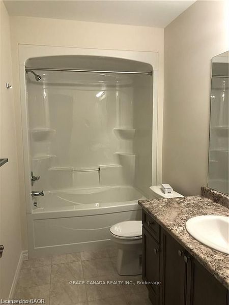 Hamilton Townhouse for rent - 3 Bedrooms — photo 3