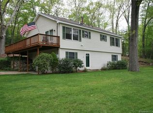 12 Maple Corners Rd, Gales Ferry, CT 06335