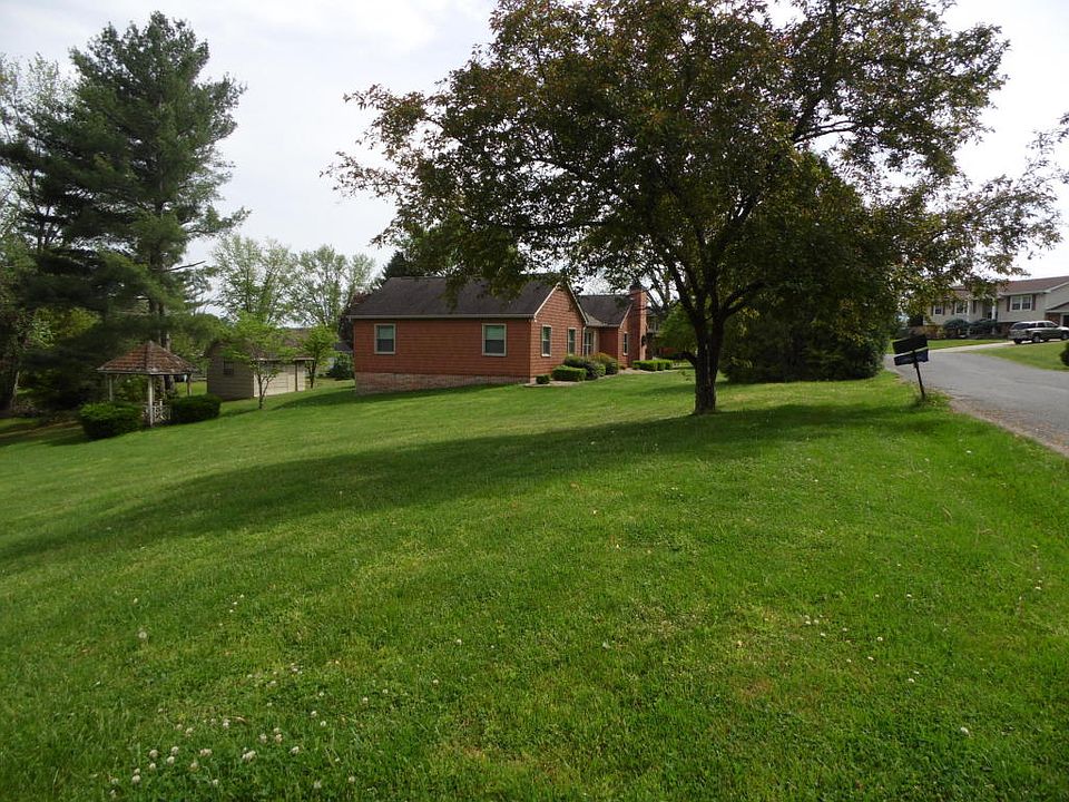 2nd image of Wheeler Ln