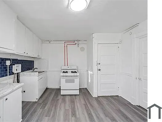 320 Front St #3R — Photo 7