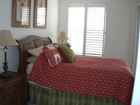 3rd image of 10020 Skyview Dr #906