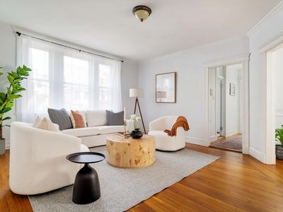 24 Summit Ave APT 1, Brookline, MA, 02446