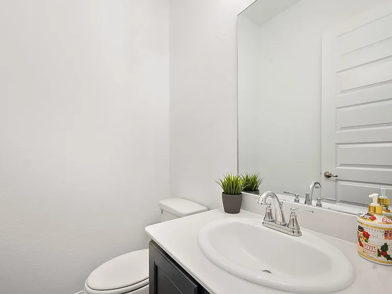 2060 Terra Rose Dr — Photo 32