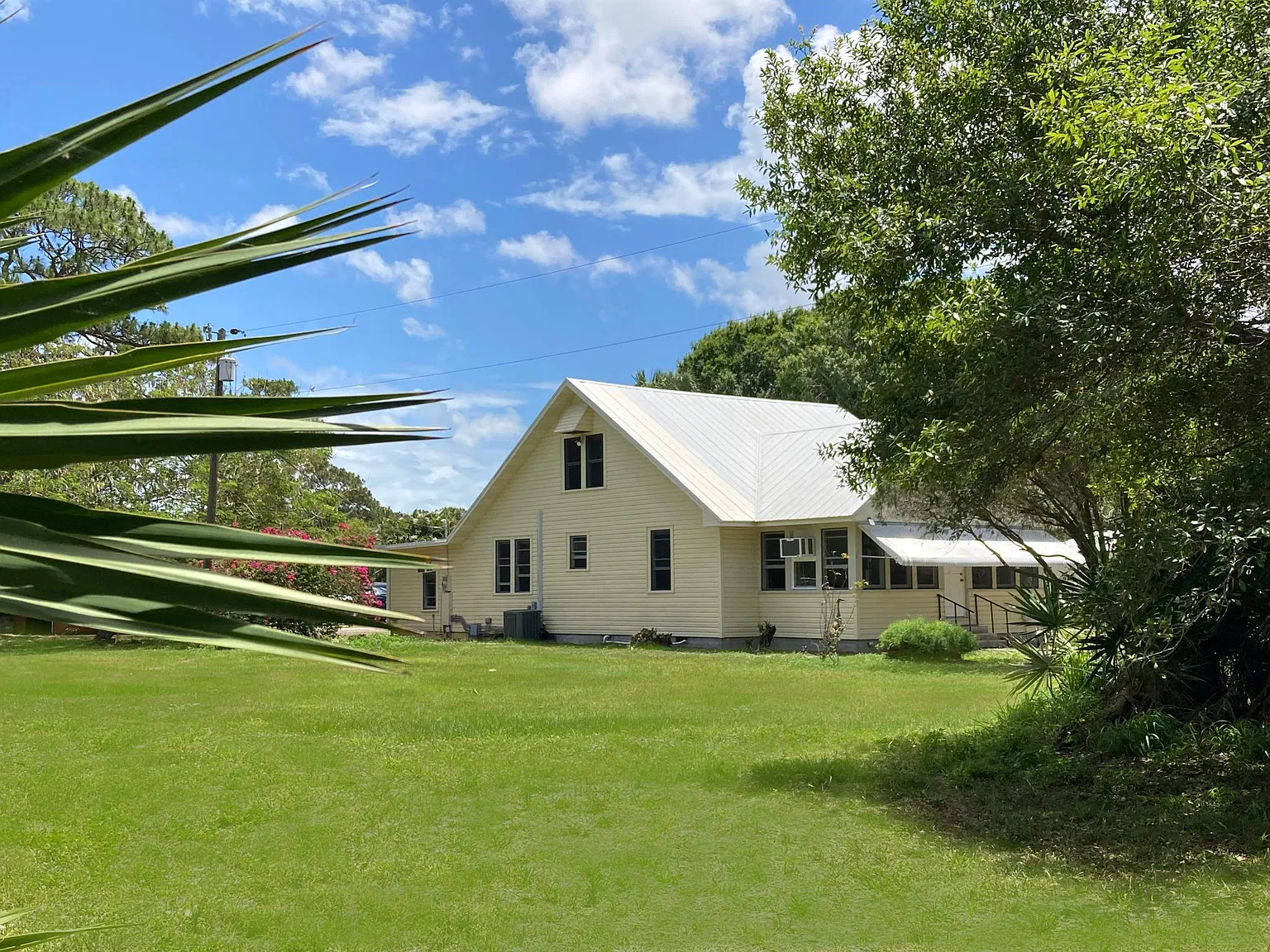 6 bed, 3000 sqft, $2,850 — Photo 3