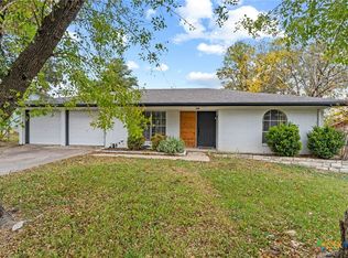 602 Gilmore St, Taylor, TX 76574