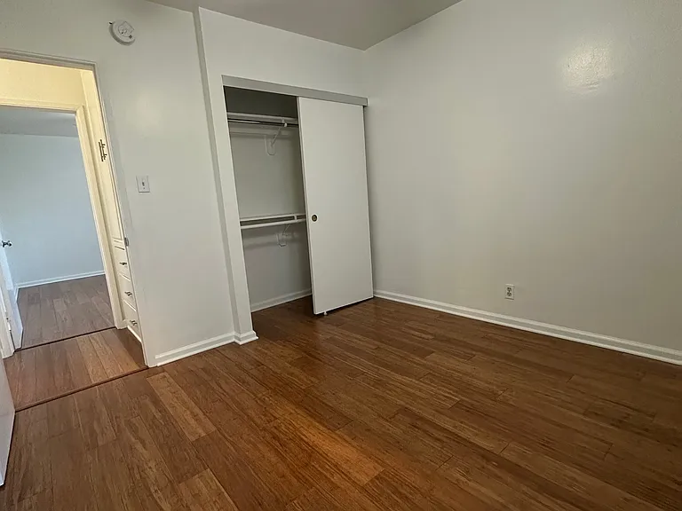 2320 W 24th St #1 — Photo 8