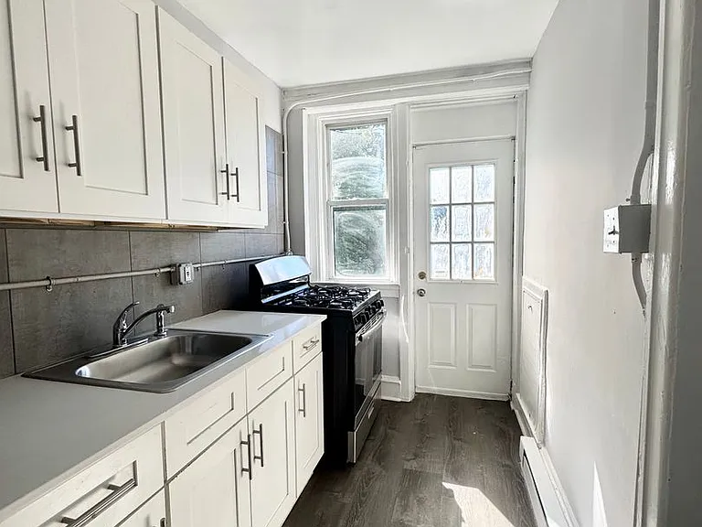 5427 Wayne — Photo 16