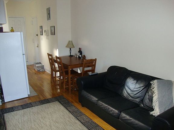 4th image of 73 E 3rd St APT E3