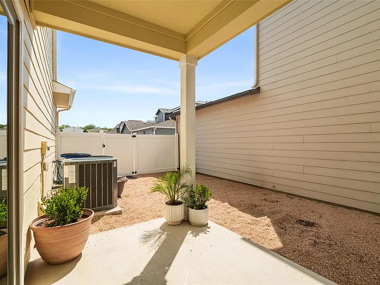 7704 Norah Dr — Photo 13