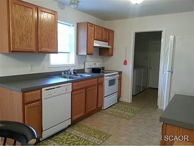 5th image of 110 N Spinnaker Ln