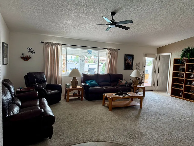 2199 Wallapai Dr — Photo 12