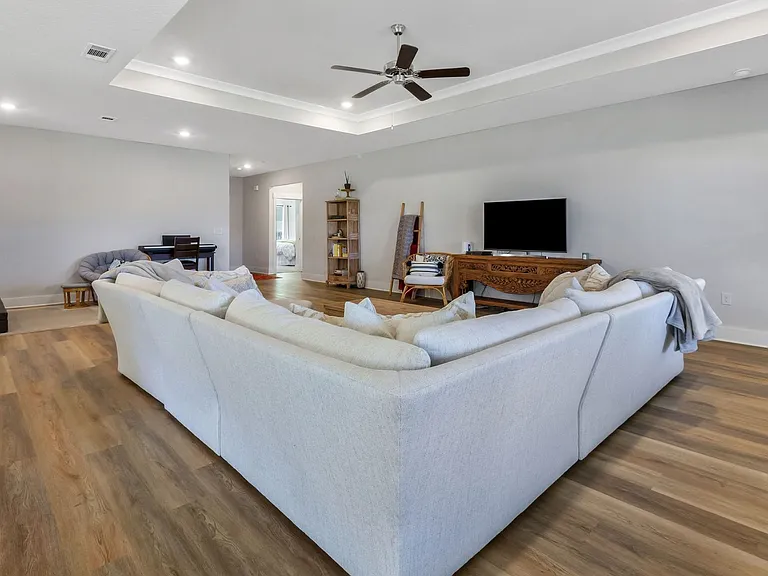 6352 Forest Bay Ave — Photo 9