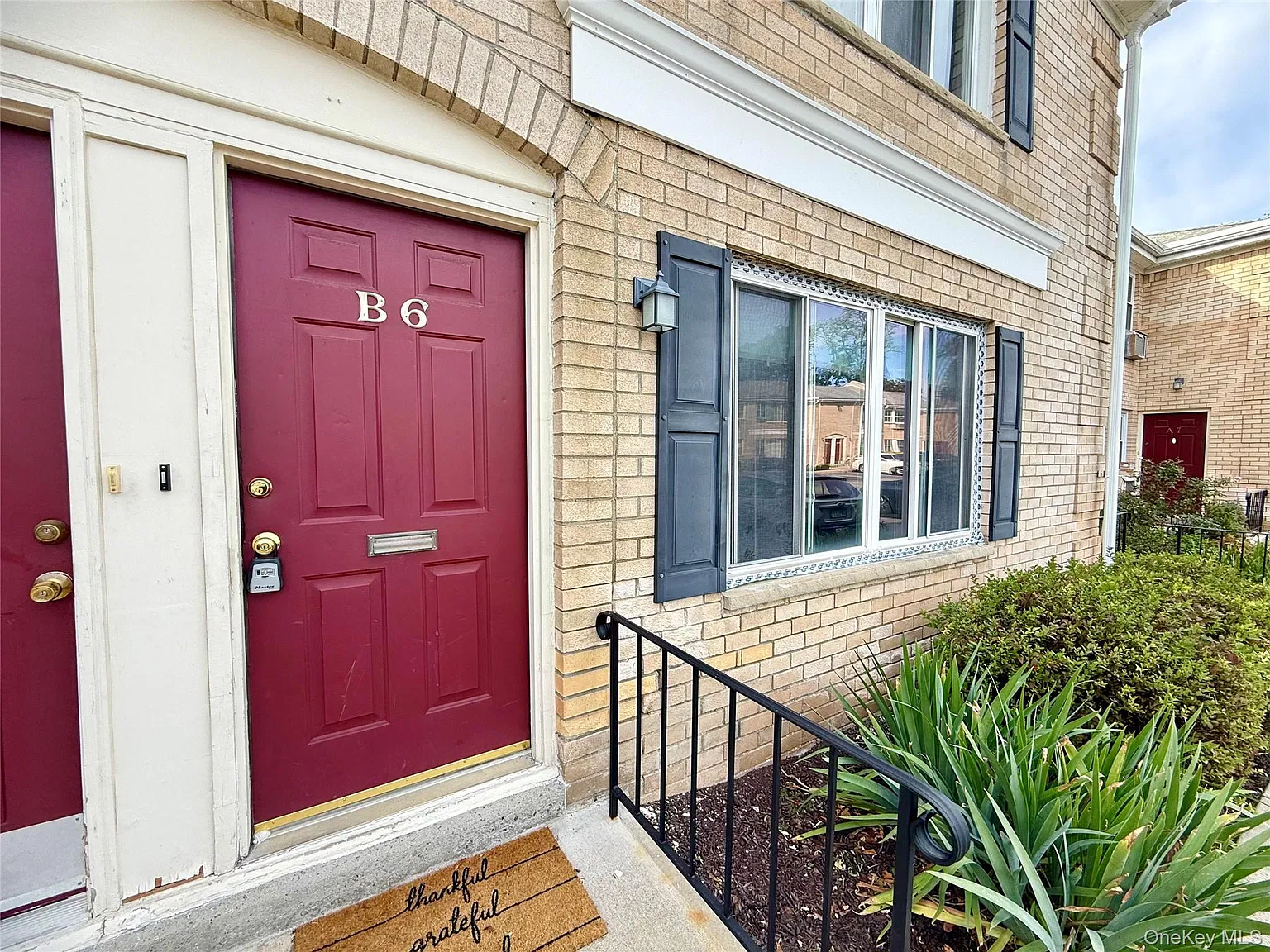 250 Beechwood Ave — Photo 4
