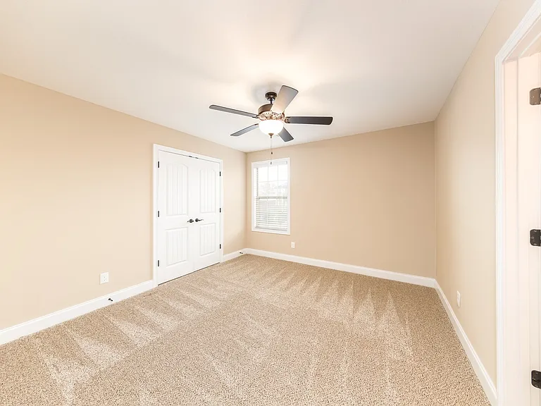 120 Overcrest Ct — Photo 43