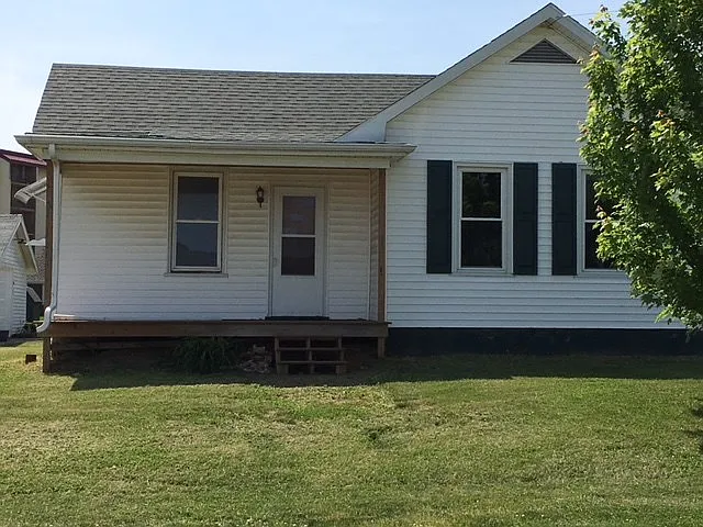421 E Eisenhower Ave photo 1