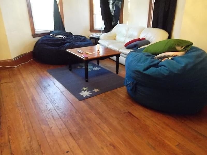 2nd image of 8 Carmel St #002