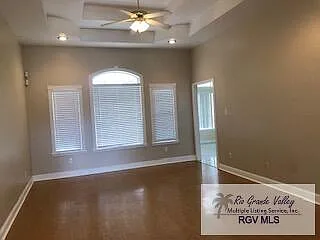 3 bed, 2.0 bath, 1605 sqft, $1,700 — Photo 2