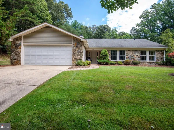 949 Mastline Dr, Annapolis, MD 21401