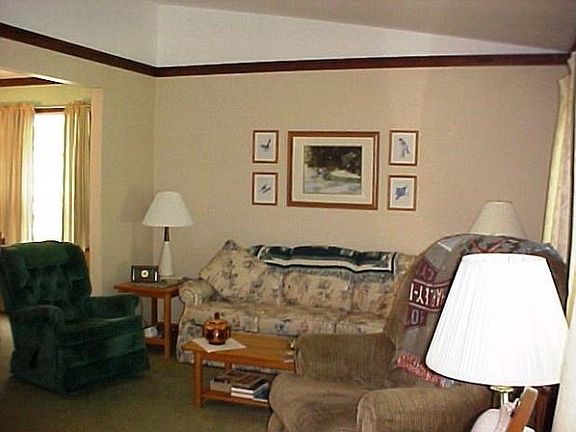 3rd image of 223 Laurel Ave
