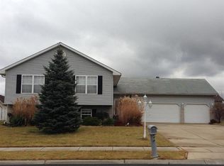 6336 Meadow Ridge Ave, Portage, IN 46368