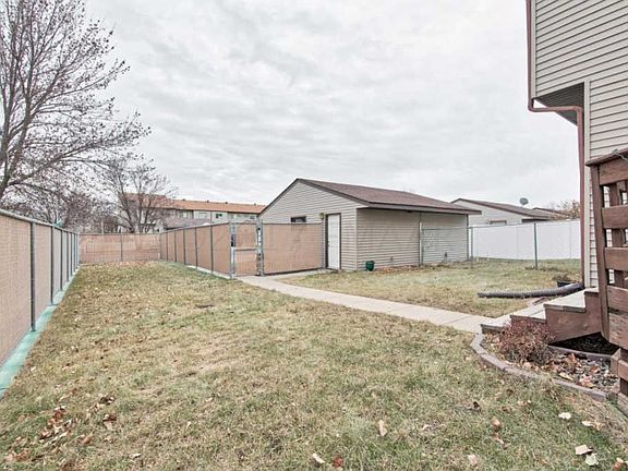 3rd image of 202 18th St E