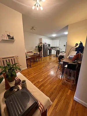 Rented by Standard Living Realty Inc | media 10