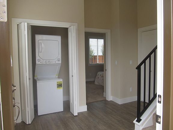 5th image of 242 San Lorenzo Blvd