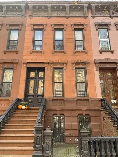 134 Kent St #WH Photo 1