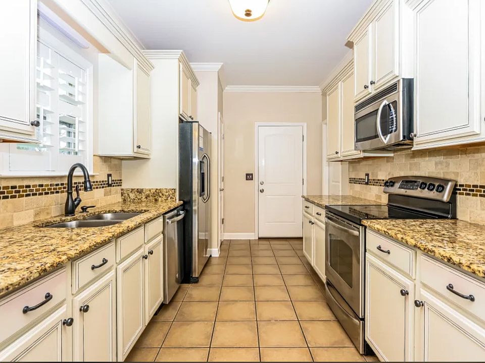 1st image of 427 Tessa Ct #1