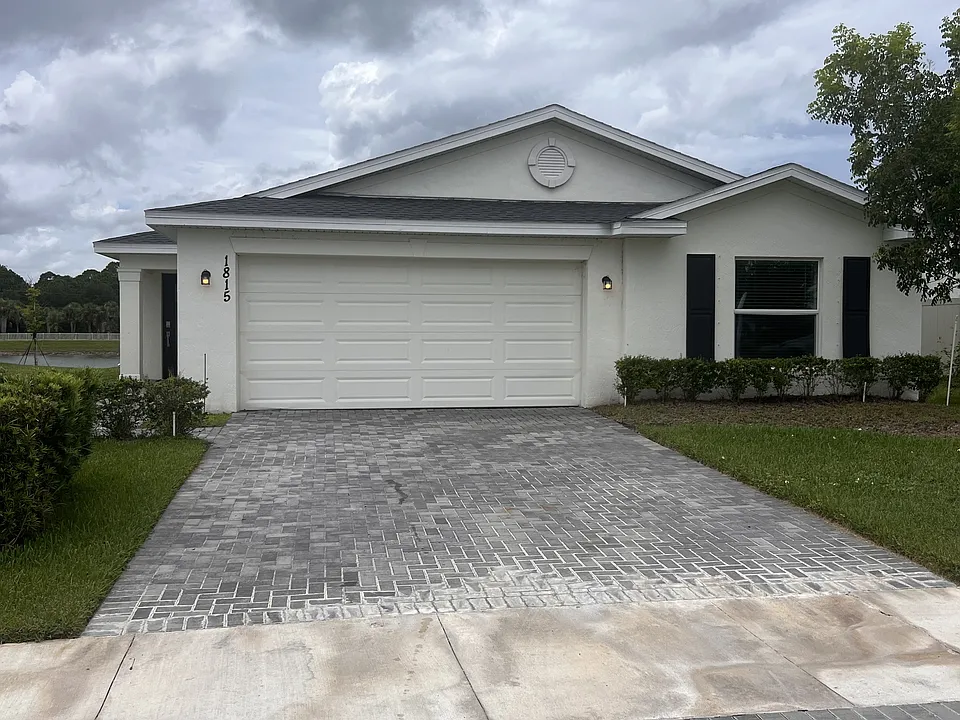 1815 Diablo Cir SW