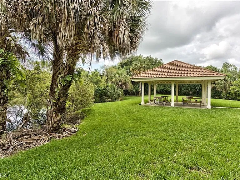 8850 Creek Run Dr — Photo 21