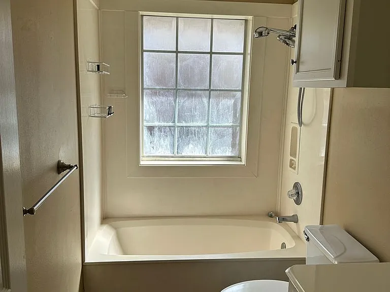 215 Landsburg Ct — Photo 36