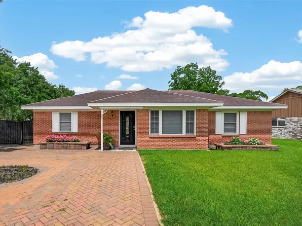 207 Eldridge Rd, Sugar Land, TX 77478