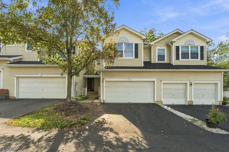 1st image of 9 Old Orchard Ct