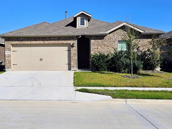 8908 Boulder Oak Blvd, Fort Worth, TX 76131