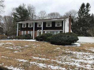 162 Main Ave, Centereach, NY 11720