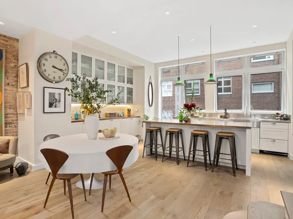 308 East 30th Street image 2 of 21