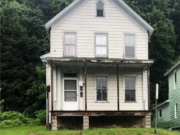 212 Loomis St, Little Falls, NY 13365