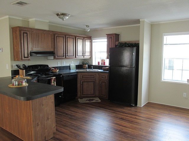 2nd image of 10509 Amity Ave