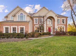 11124 Woodbury Ln, North Royalton, OH 44133